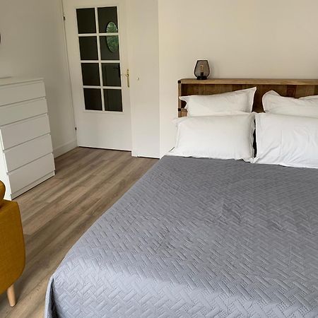 Beautiful Studio Located South Of Paris Bourg-la-Reine Szoba fotó